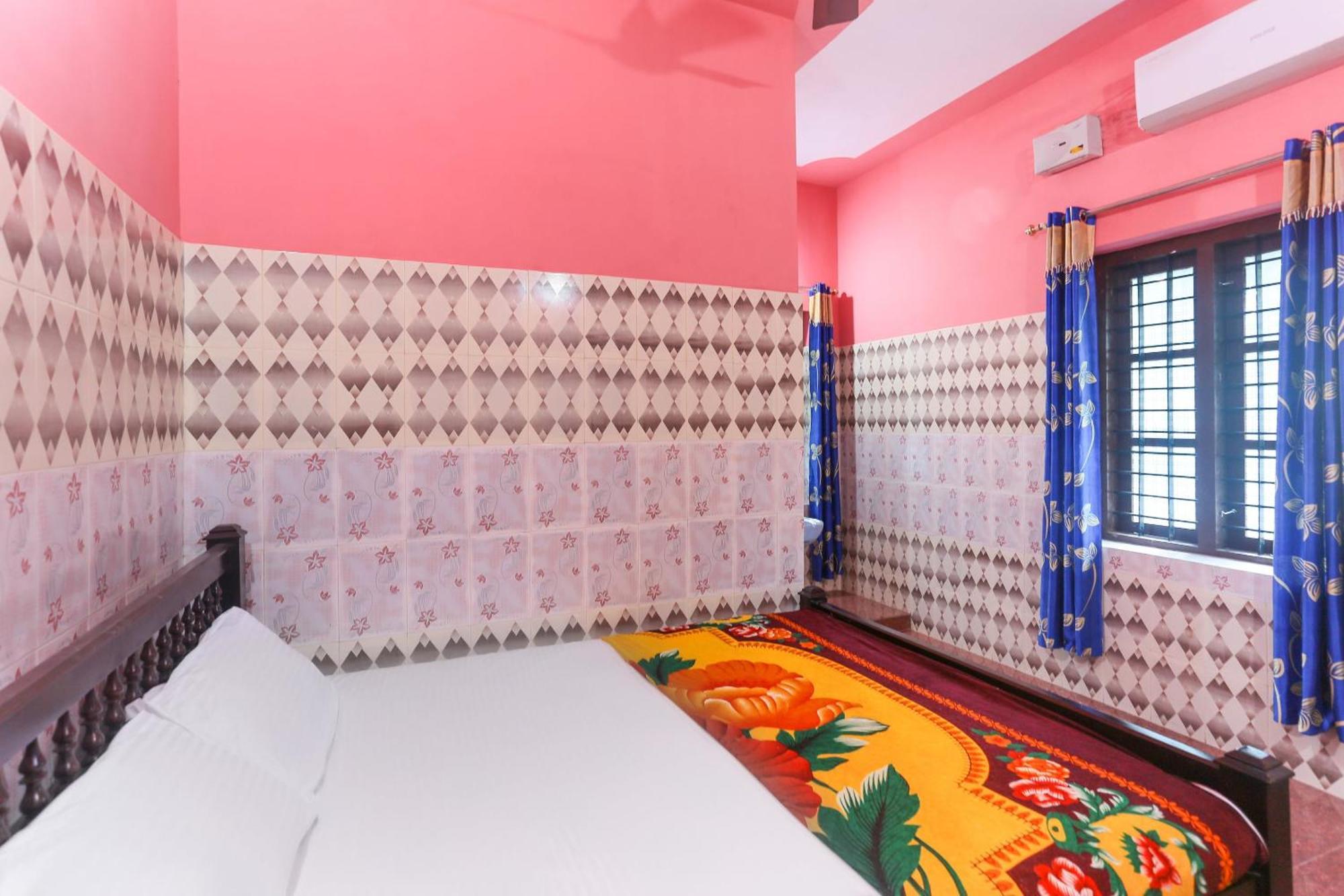 สปอต ออน 46608 ศรี ภัทรา ทัวริสต์โฮม Hotel โกลลัม ภายนอก รูปภาพ