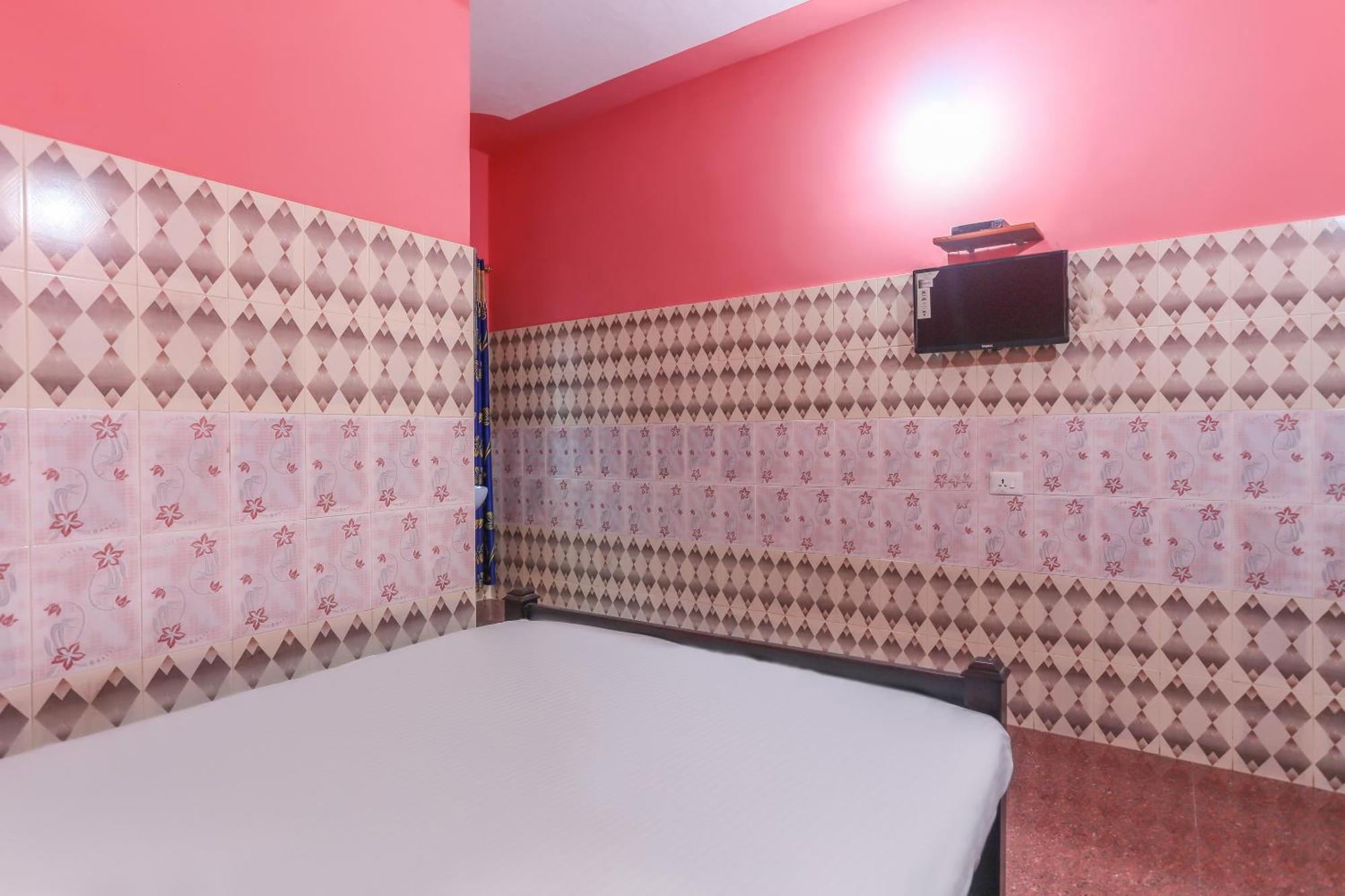 สปอต ออน 46608 ศรี ภัทรา ทัวริสต์โฮม Hotel โกลลัม ภายนอก รูปภาพ